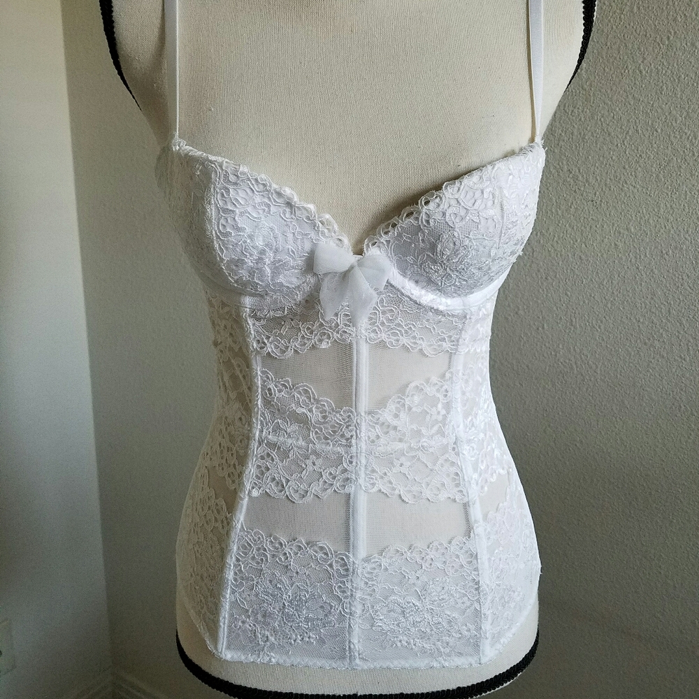 Victoria's Secret Beautiful Lace Corset!